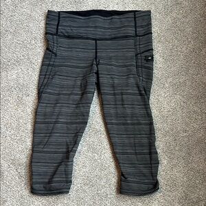 Lululemon Run Top Speed Crop Leggings Size 8 Like New Condition